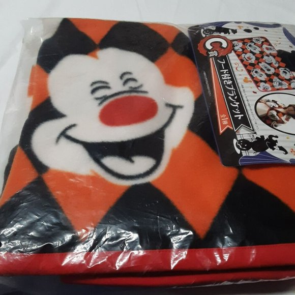 Disney Halloween Circus Mickey Mouse Hooded Ear Blanket Japan Kuji Prize RARE - Picture 5 of 8